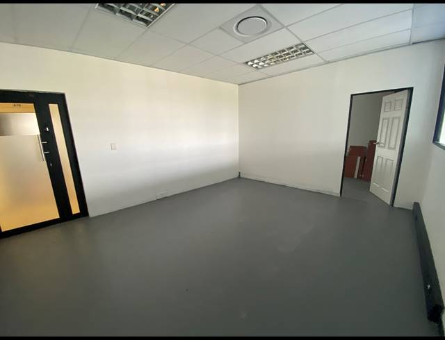 114M² OFFICE TO LET IN BROOKLYN